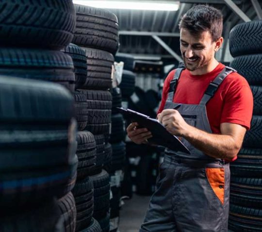 Choosing-Tyre-540x478.jpg
